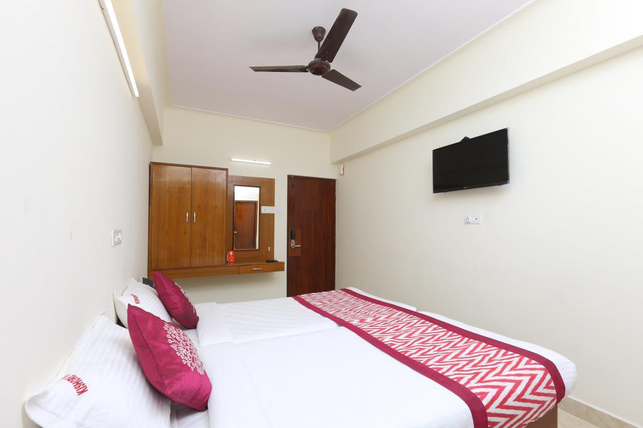 Oyo 11433 Kishore Inn Chennai Extérieur photo