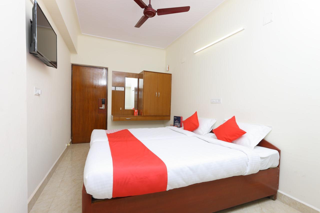 Oyo 11433 Kishore Inn Chennai Extérieur photo